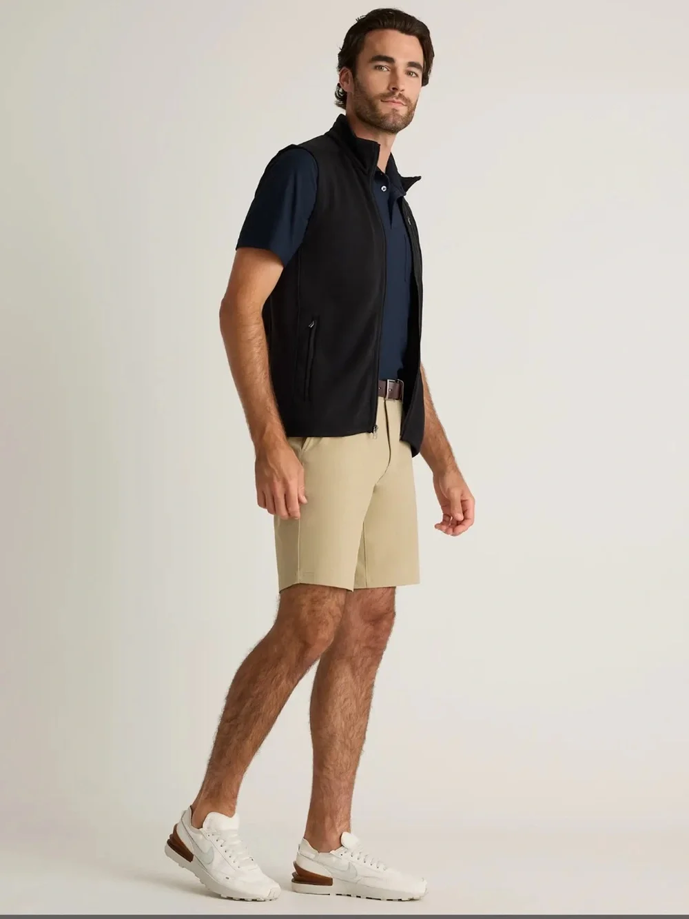 New Quince Men’s ProTech Golf Shorts 9” Sand Dune Tan Khaki size 32 preppy